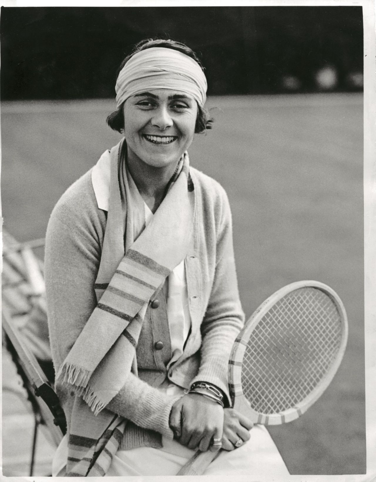 'Sonrisa entre partidos Wimbledon' 1926 001.jpg:  Sonrisa entre partidos. Wimbledon, 1926. Archivo familiar / Cortesía de Jaime López-Chicheri Dabán