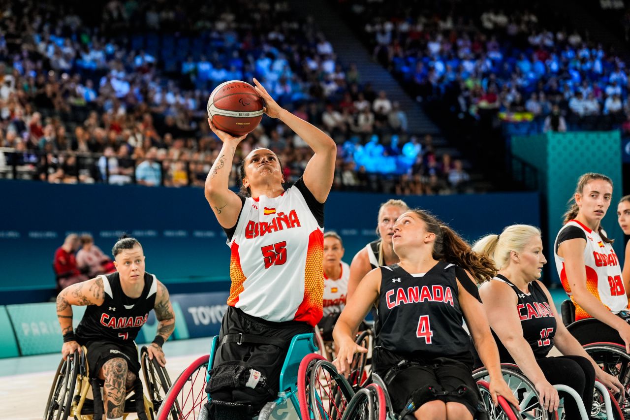 España cae ante Canadá en la fase de grupos.