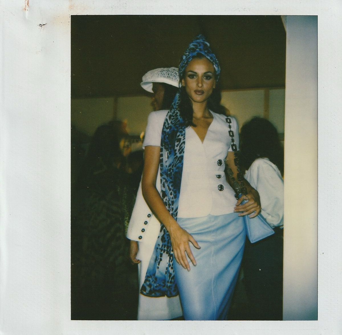 Polaroids de backstage del desfile colección primavera-verano 1993