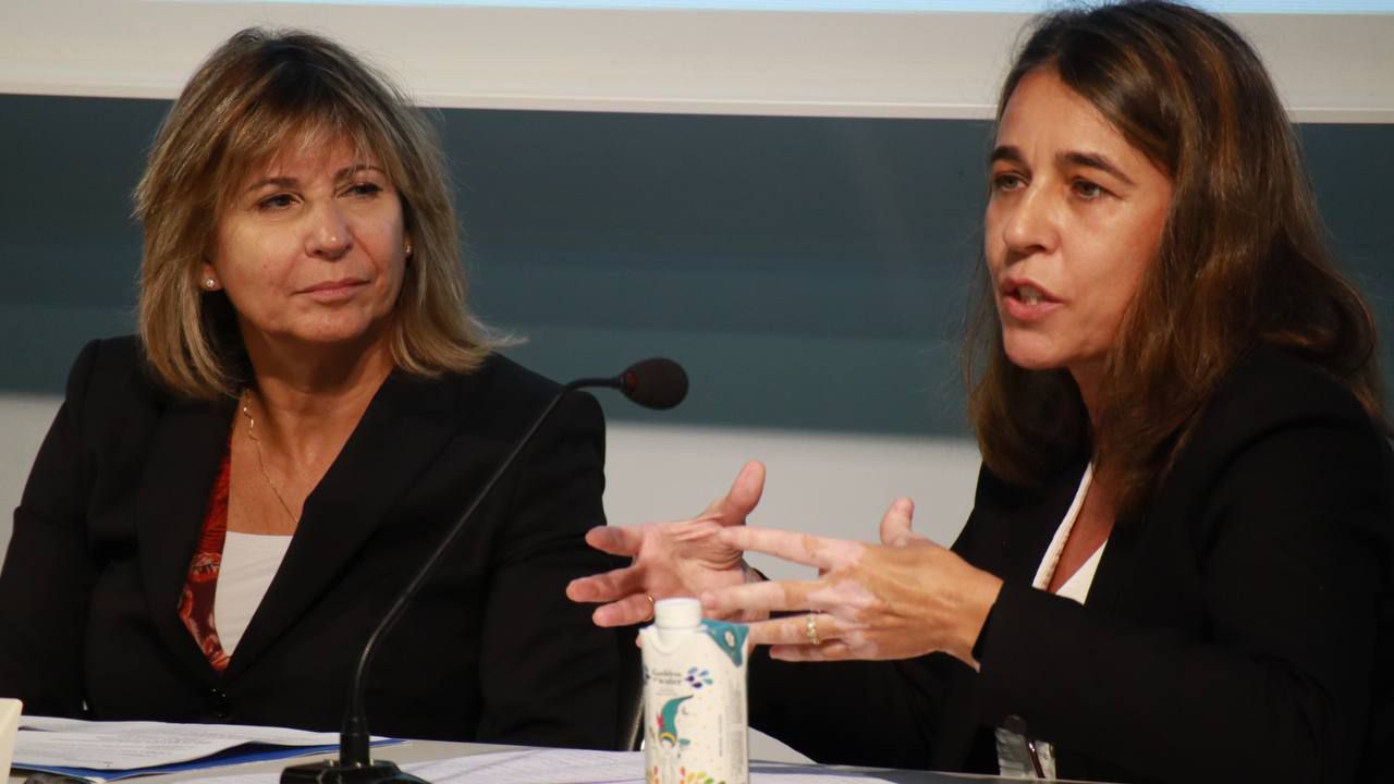Carolina Roca, presidenta de Asprima; Esther Nava, directora de Zona Centro UFD