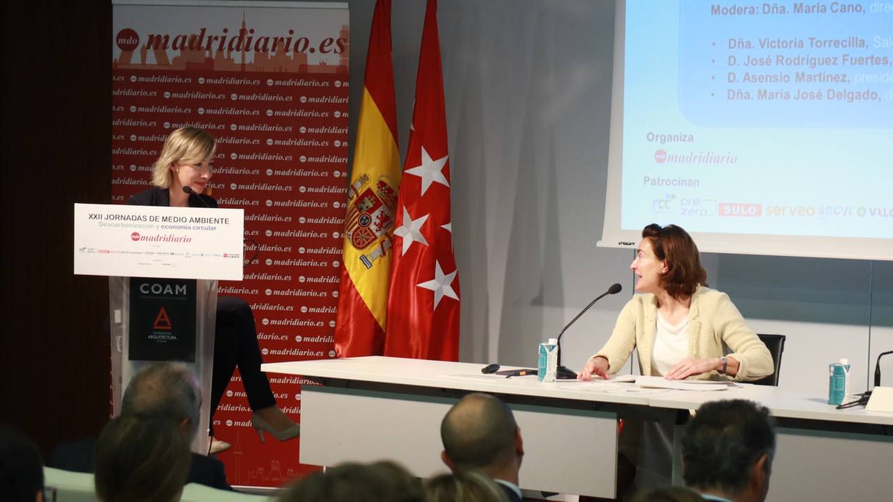 María Cano, directora de Madridiario; María José Delgado, directora general del Parque Tecnológico Valdemingómez