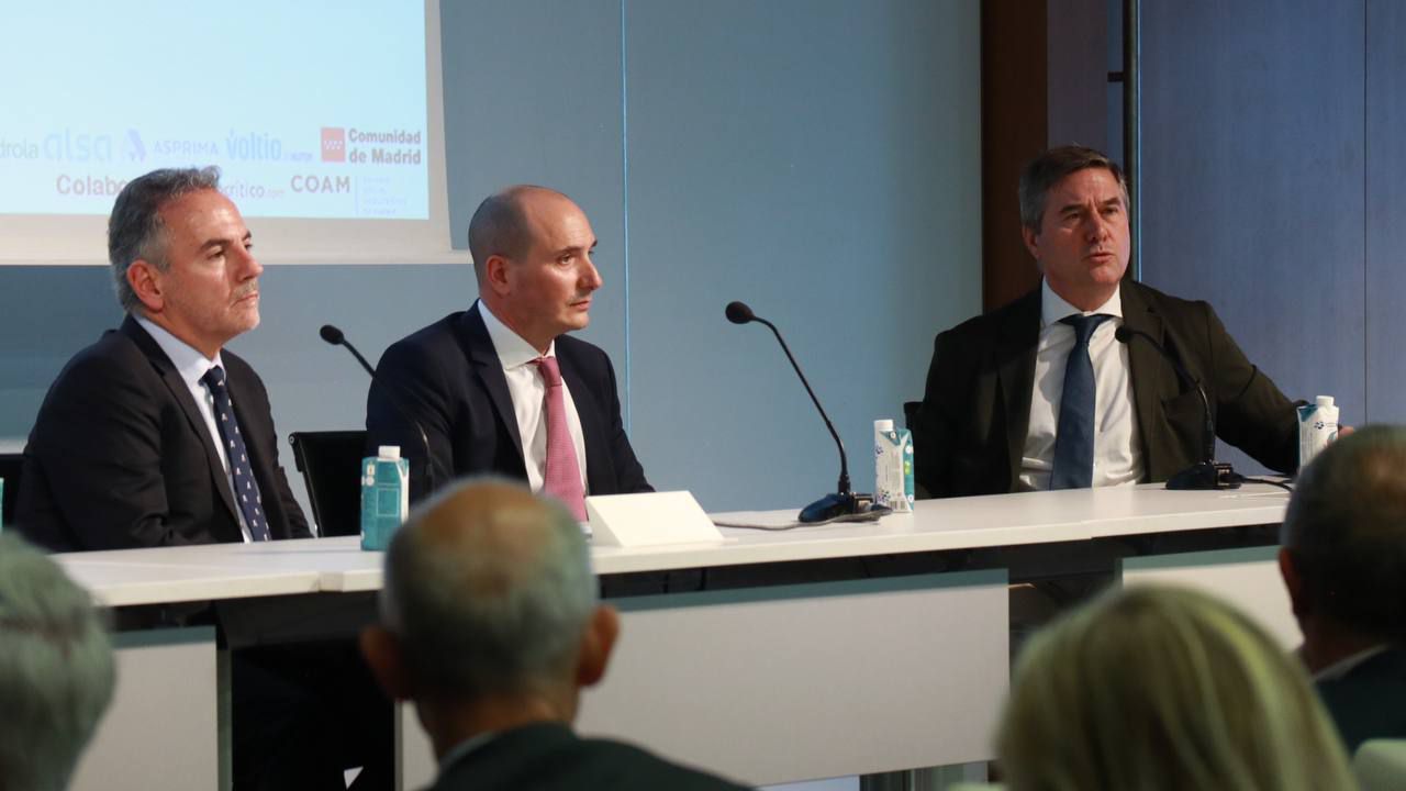 Íñigo Sanz, consejero delegado de FCC Servicios Medio Ambiente Holding; Gonzalo Cañete, CEO de PreZero; Javier San Millán, director general en Valoriza