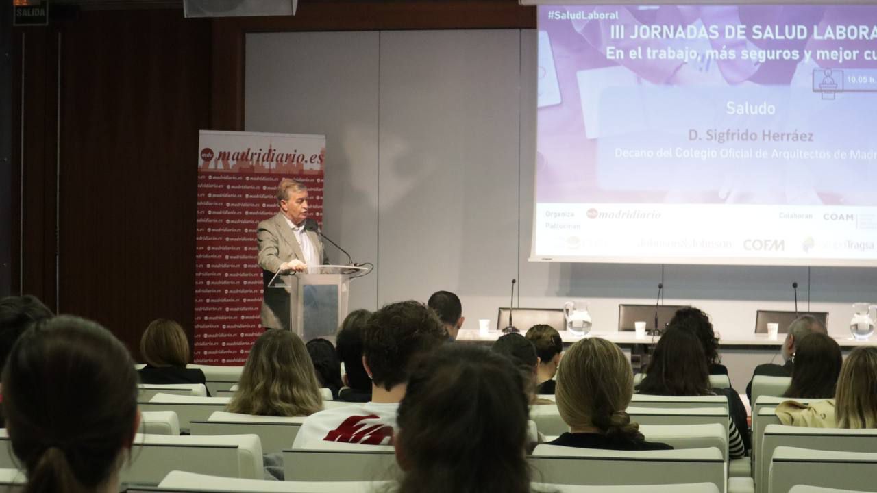 Sigfrido Herráez, decano del Colegio Oficial de Arquitectos de Madrid, en la III Jornada de Salud