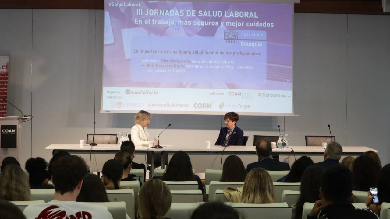 María Cano, directora de Madridiario, y Mercedes Navío, gerente asistencial de Hospitales de la Comunidad de Madrid