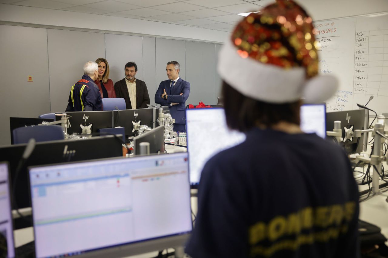 El consejero de Medio Ambiente, Agricultura e Interior de la Comunidad de Madrid, Carlos Novillo,visita la sede de la Agencia de Seguridad y Emergencias Madrid 112 (ASEM112), en Pozuelo de Alarcón.