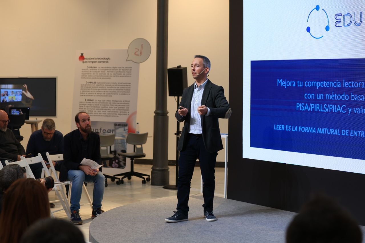 
Miguel Ángel Peces de la Rosa, Innovation Services Project Manager, Samsung Electronics Iberia