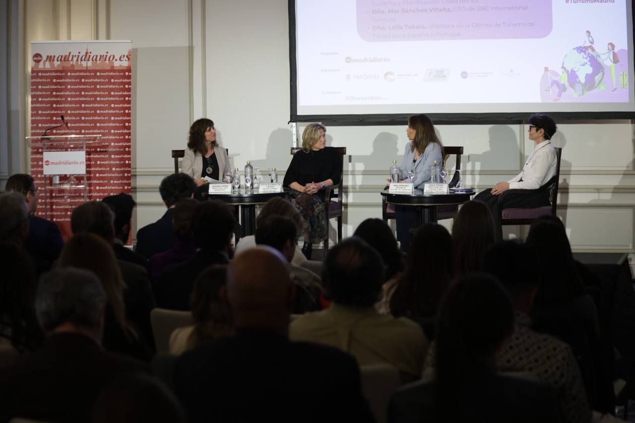 Julia Álvarez de Toledo, directora de Comunicación de Turismo y Planificación Costa del Sol; Mar Sánchez Villalta, CEO de SBC International Services, y Leila Tekaia, directora de la Oficina de Turismo de Túnez para España y Portugal