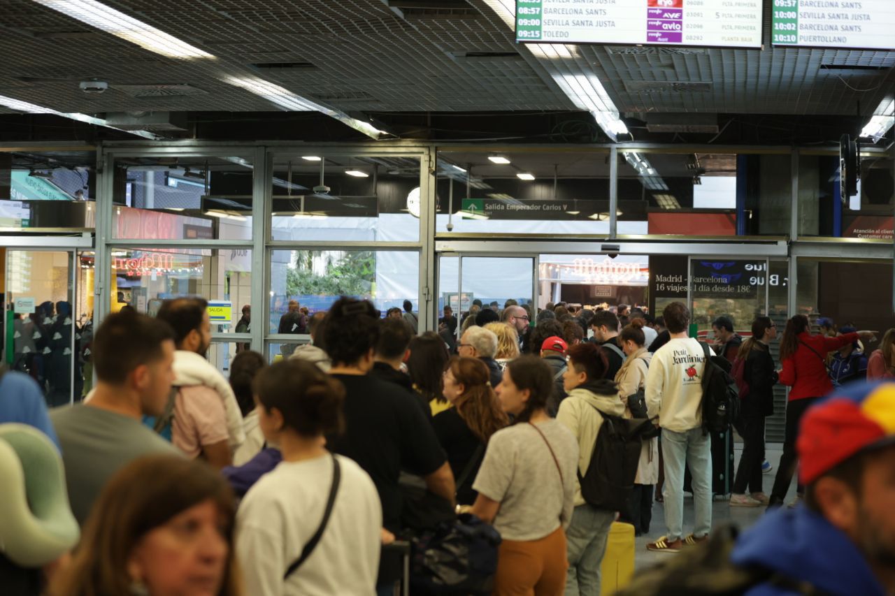 La estación de Atocha, un día después del gran apagón