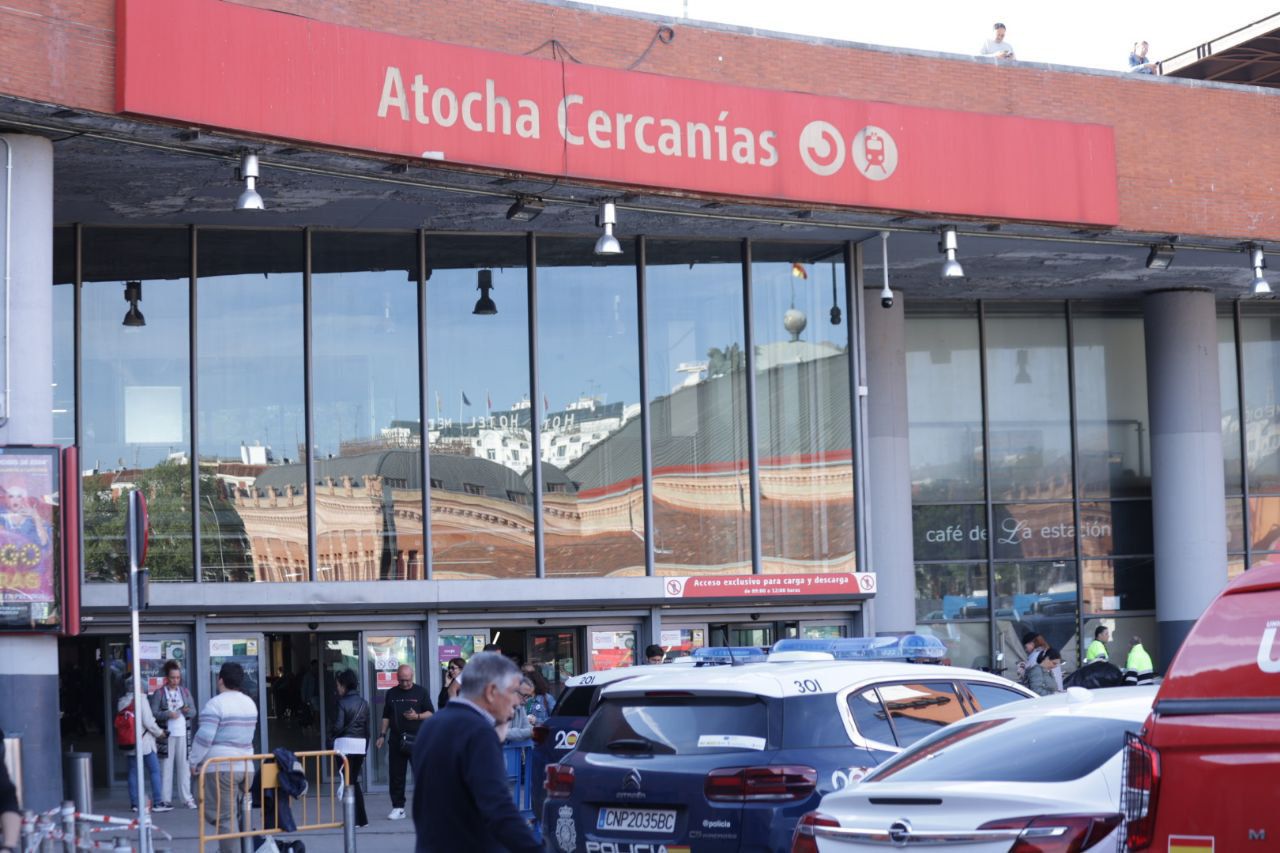 Estacion de Atocha Parte Exterior con la UME