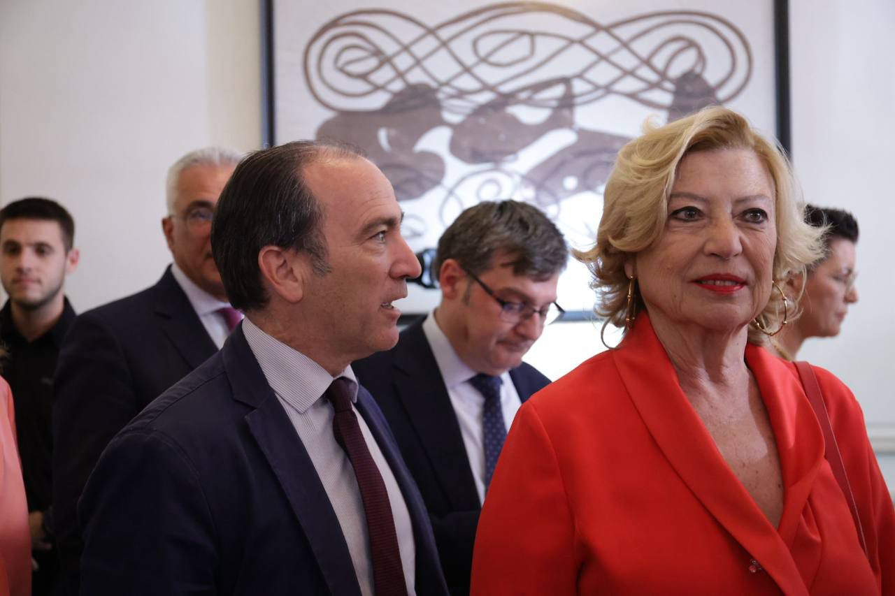 Borja Carabante, delegado de Medio Ambiente, y Paloma García Romero, delegada de Obras.