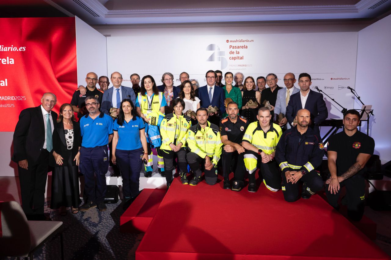 Foto de familia de todos los premiados