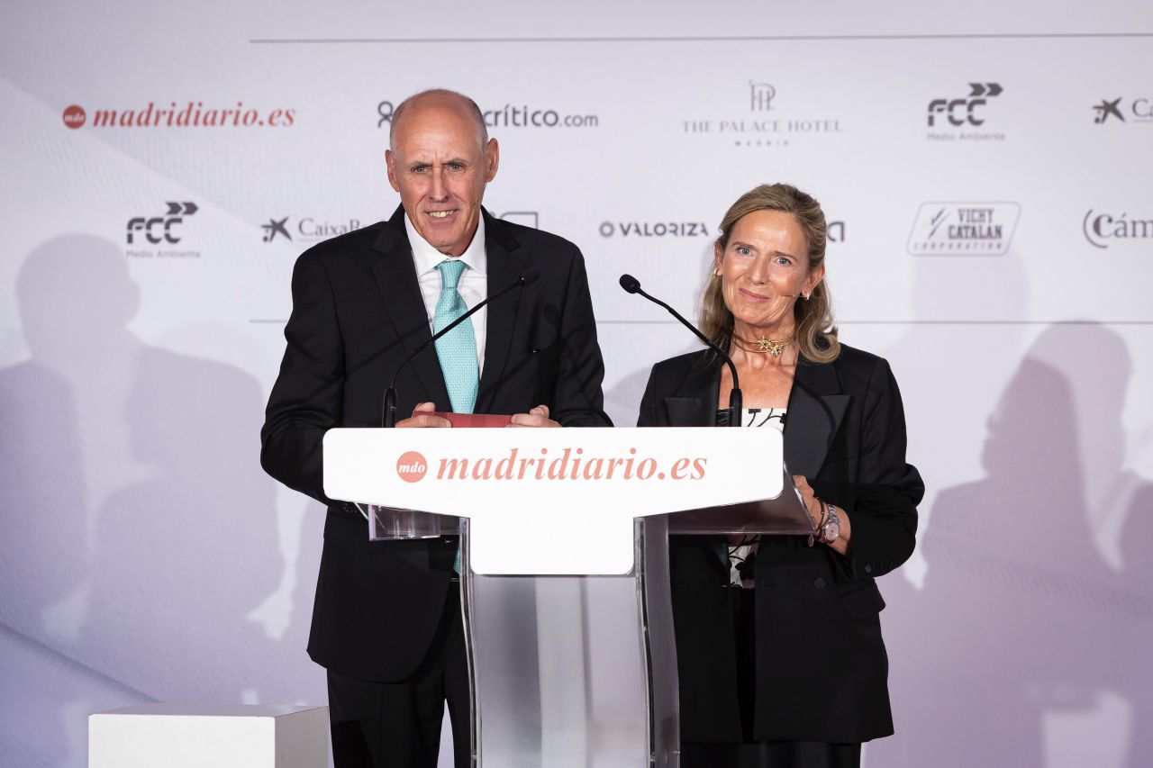 Guillermo Salmerón y Carmela Fernández, presentadores de la gala.