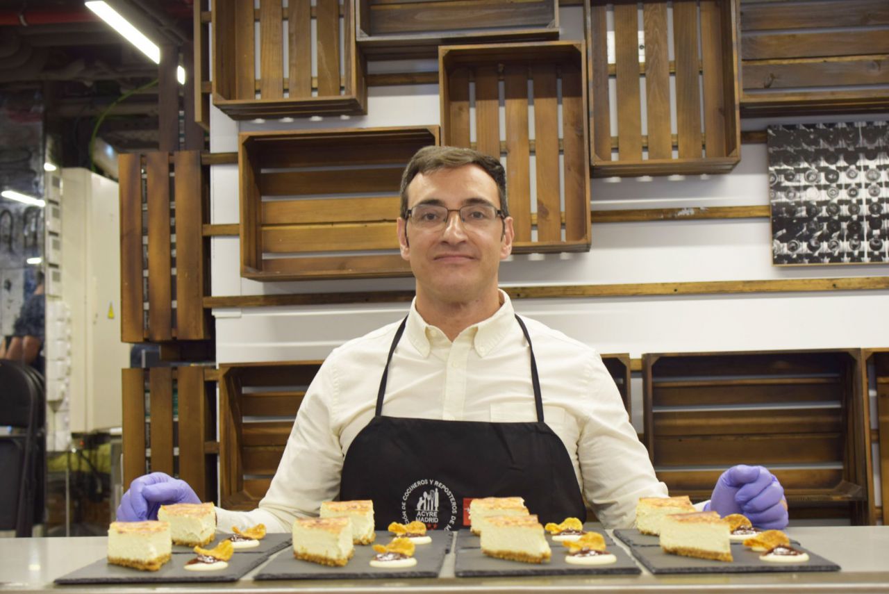 Nacho Pontón, ganador del concurso Mejor tarta de queso 2025