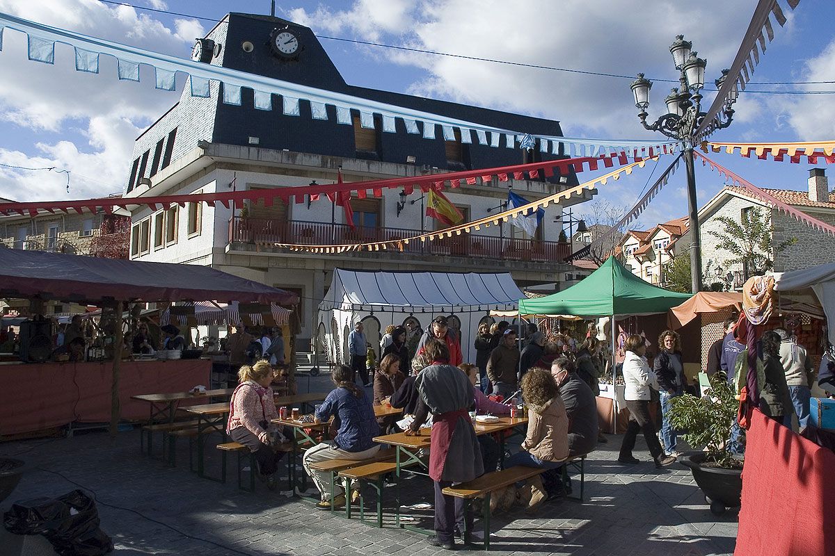 Mercadillo en Becerril de la Sierra