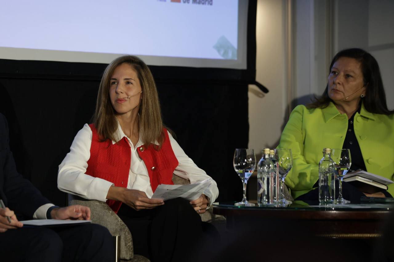 Mónica Ramos, directora de Operaciones e Ingeniería de PreZero España y Pilar Tur Salamanca, directora técnica de Innovación de Urbaser
