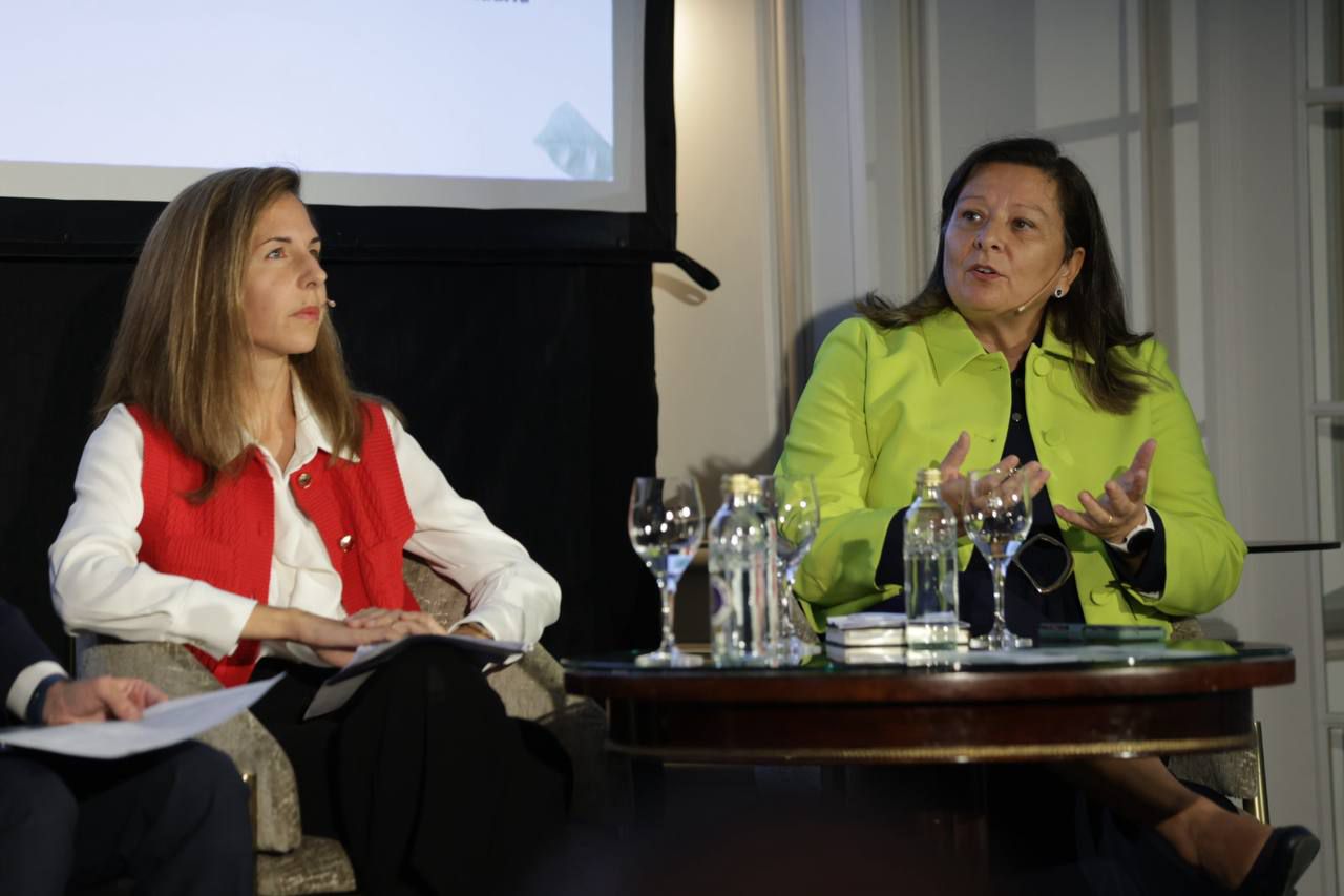 Mónica Ramos, directora de Operaciones e Ingeniería de PreZero España y Pilar Tur Salamanca, directora técnica de Innovación de Urbaser