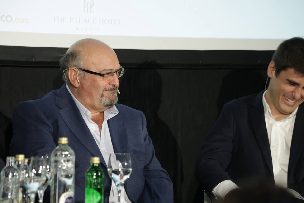Antonio Bravo, director de maquinaria de FCC MMAA, y Borja Rodríguez-Navia, mánager de Movilidad Eléctrica de Galp y del proyecto intu Xanadú