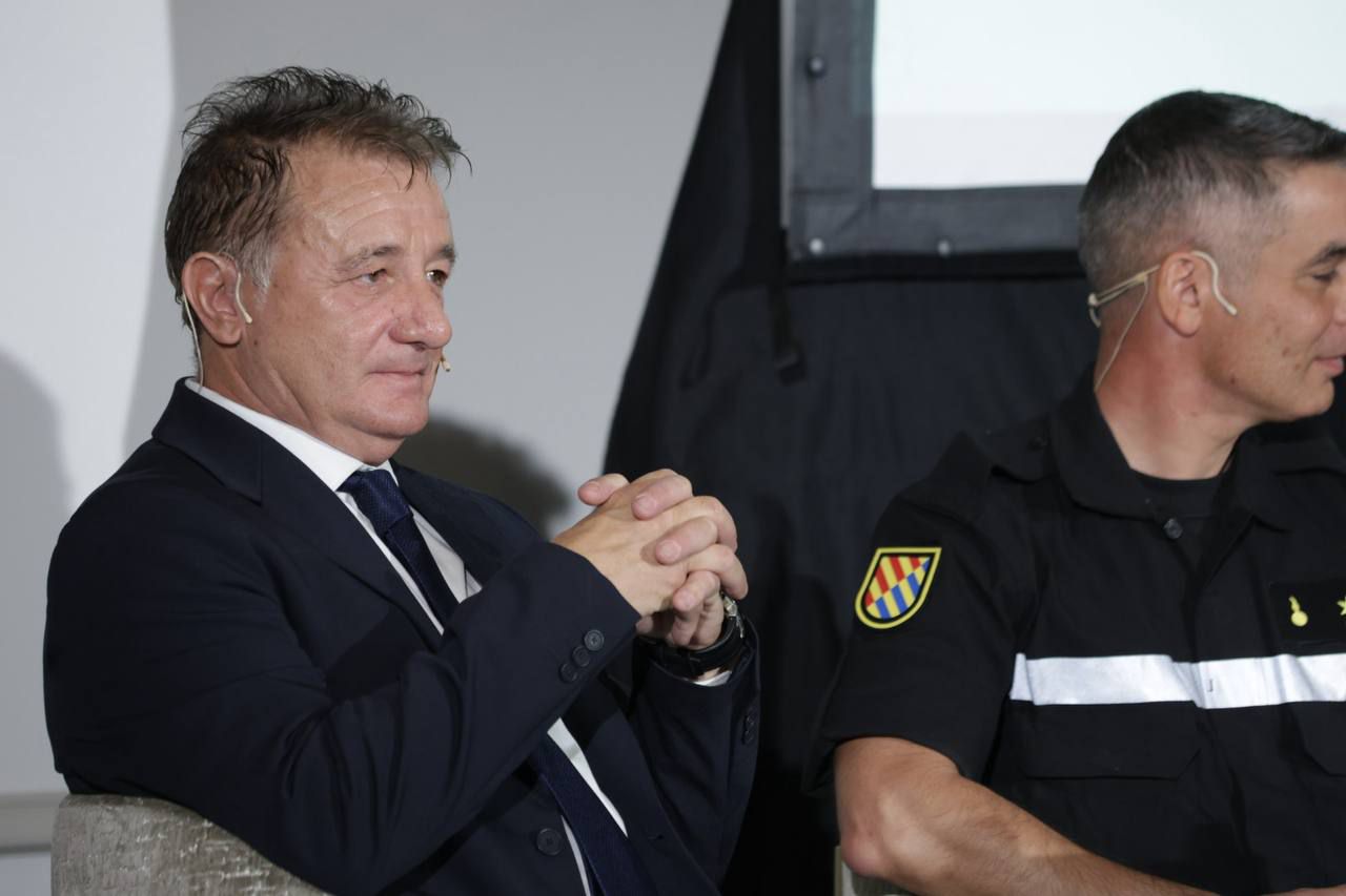 César Sallén, creador de EcoFire-Simonrack, y el Capitán Julián Blanco Hernández, de la Unidad Militar de Emergencias (UME)