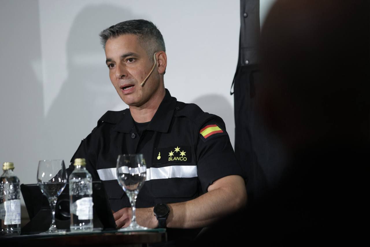 Capitán Julián Blanco Hernández, de la Unidad Militar de Emergencias (UME)