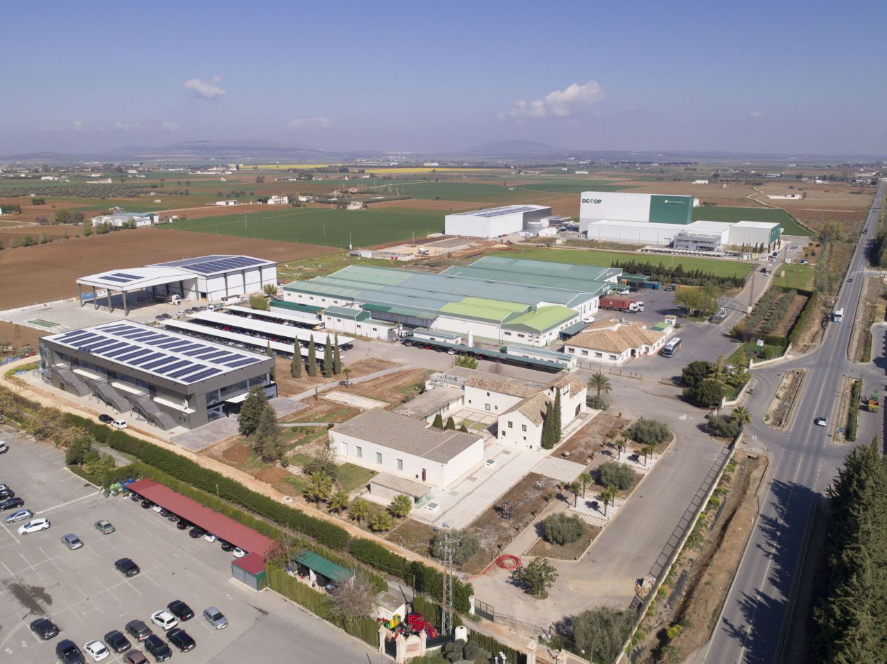 Imagen aérea de la sede social de Dcoop en Antequera
