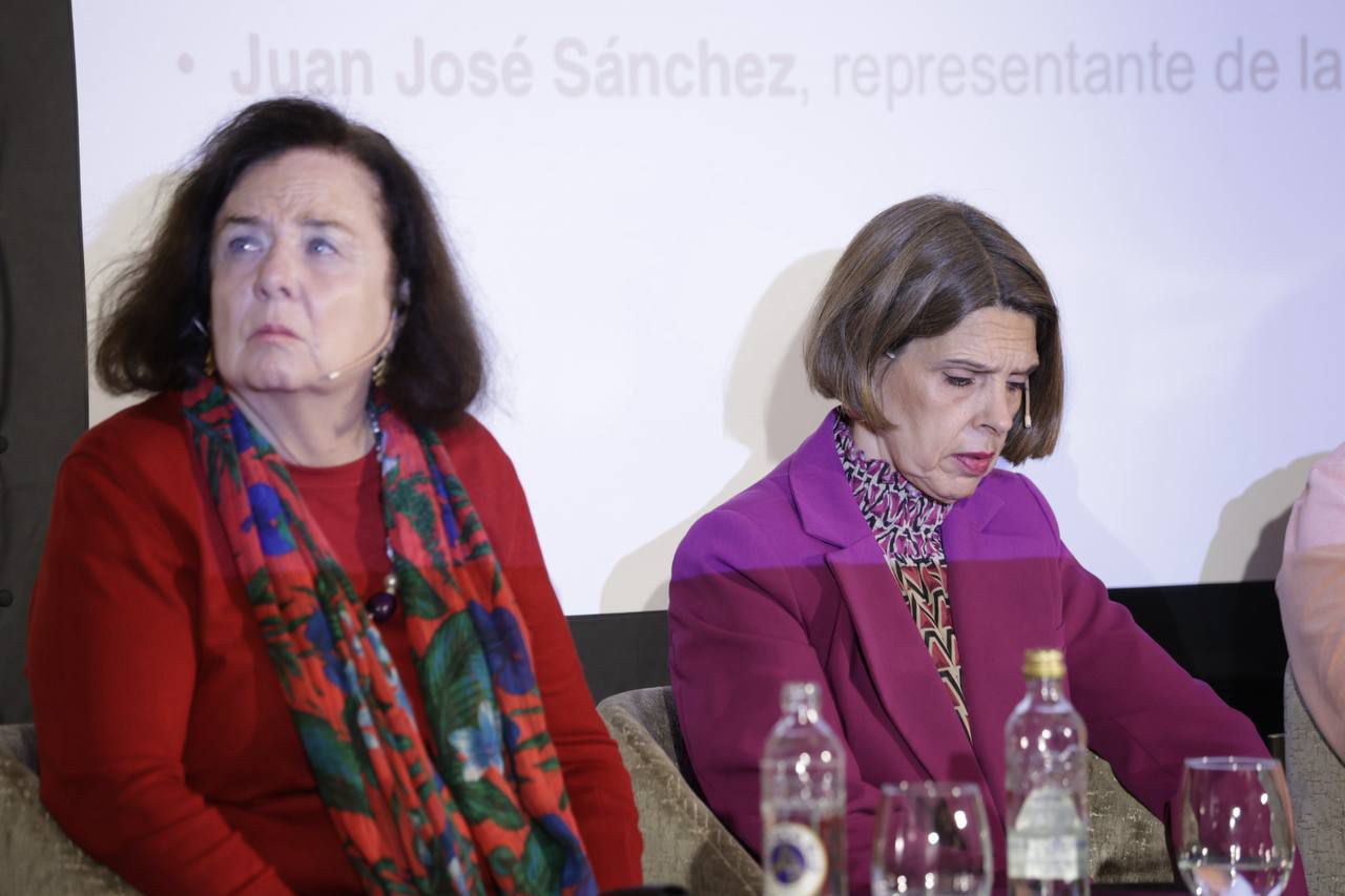 Guadalupe Morales, directora de la Fundación Mundo Bipolar, y Dolores Fernández-Villa, psicóloga sanitaria y miembro profesional de Red Aipis