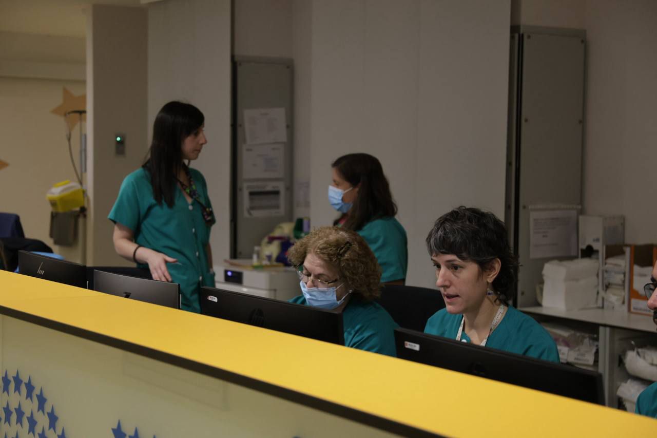 Control de enfermería de la unidad de neonatología del Hospital 12 de Octubre