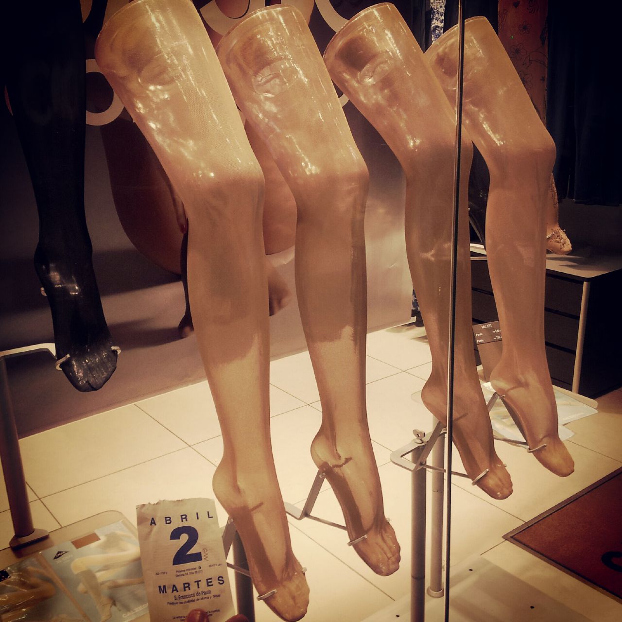 La obra de Miluca Sanz en CentroCentro, 'Estratos. La inmortalidad de lo efímero'