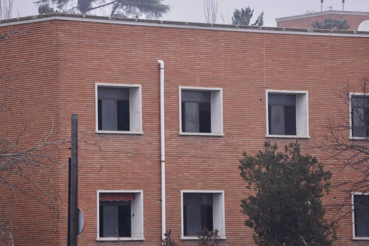 Inicio de la demolición de los edificios del acuartelamiento de Campamento.