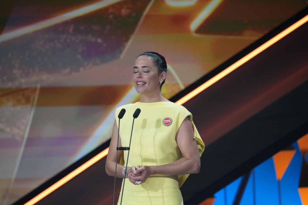 La actriz Patricia López Arnaiz recoge el Goya a Mejor Actriz Protagonista por 'Los Domingos'