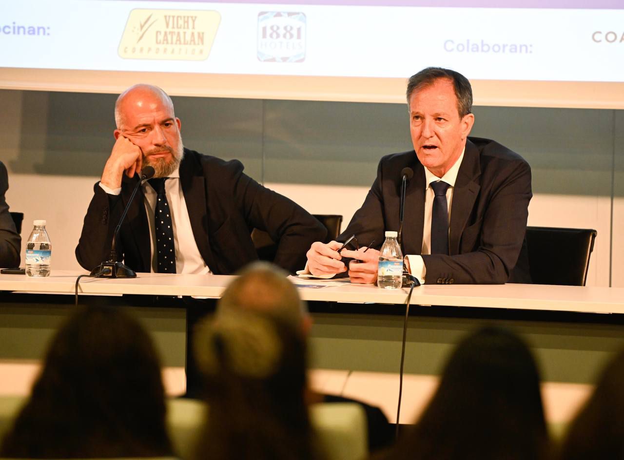 Ignacio Fernández, director del Circuito de Madrid Jarama-RACE, de la Fundación RACE y de Relaciones Institucionales del RACE; y Raúl Díez, director de Comunicación y Relaciones Institucionales de Ifema Madrid