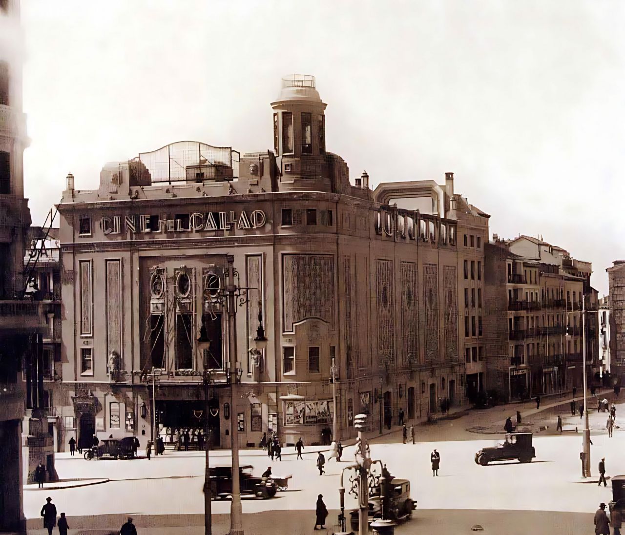 Imagen antigua de los Cines Callao