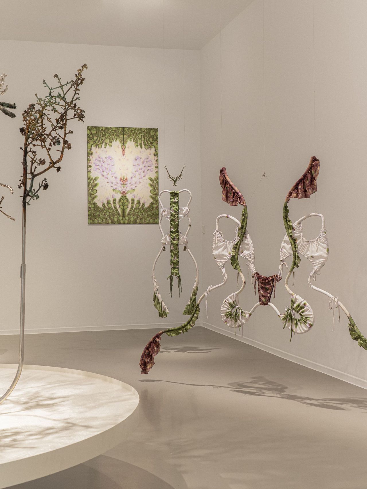 Exposición 'Y me convierto en un río, cuya lengua marrón no descansará', comisariado por Raquel Algaba