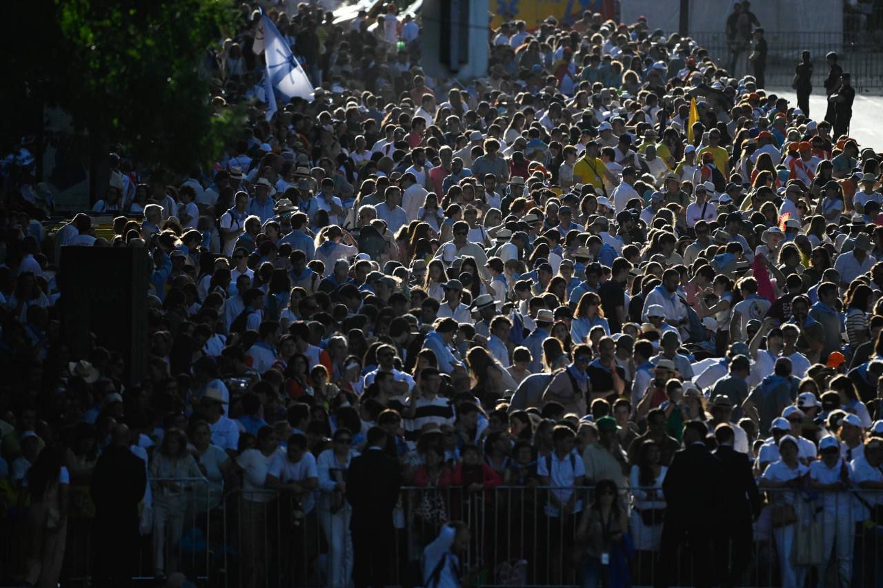 Más de un millón de personas asisten a la misa del Papa este domingo