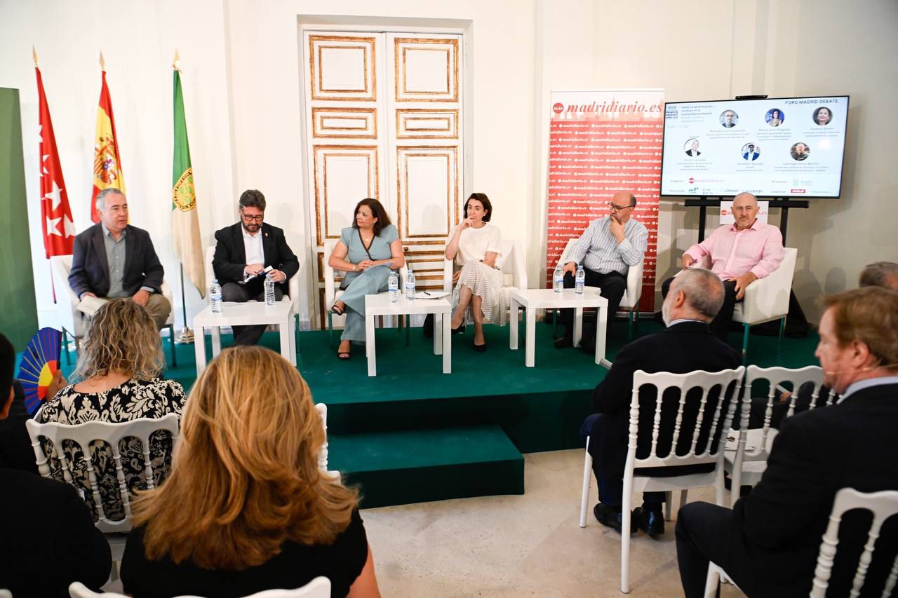 Primera mesa de debate, 'Cómo se gestionan los residuos en la Comunidad de Madrid: modelo, costes y realidad territorial'
