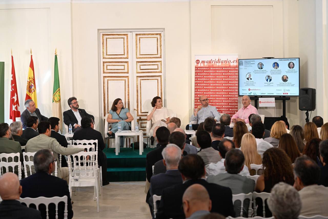 Primera mesa de debate, 'Cómo se gestionan los residuos en la Comunidad de Madrid: modelo, costes y realidad territorial'