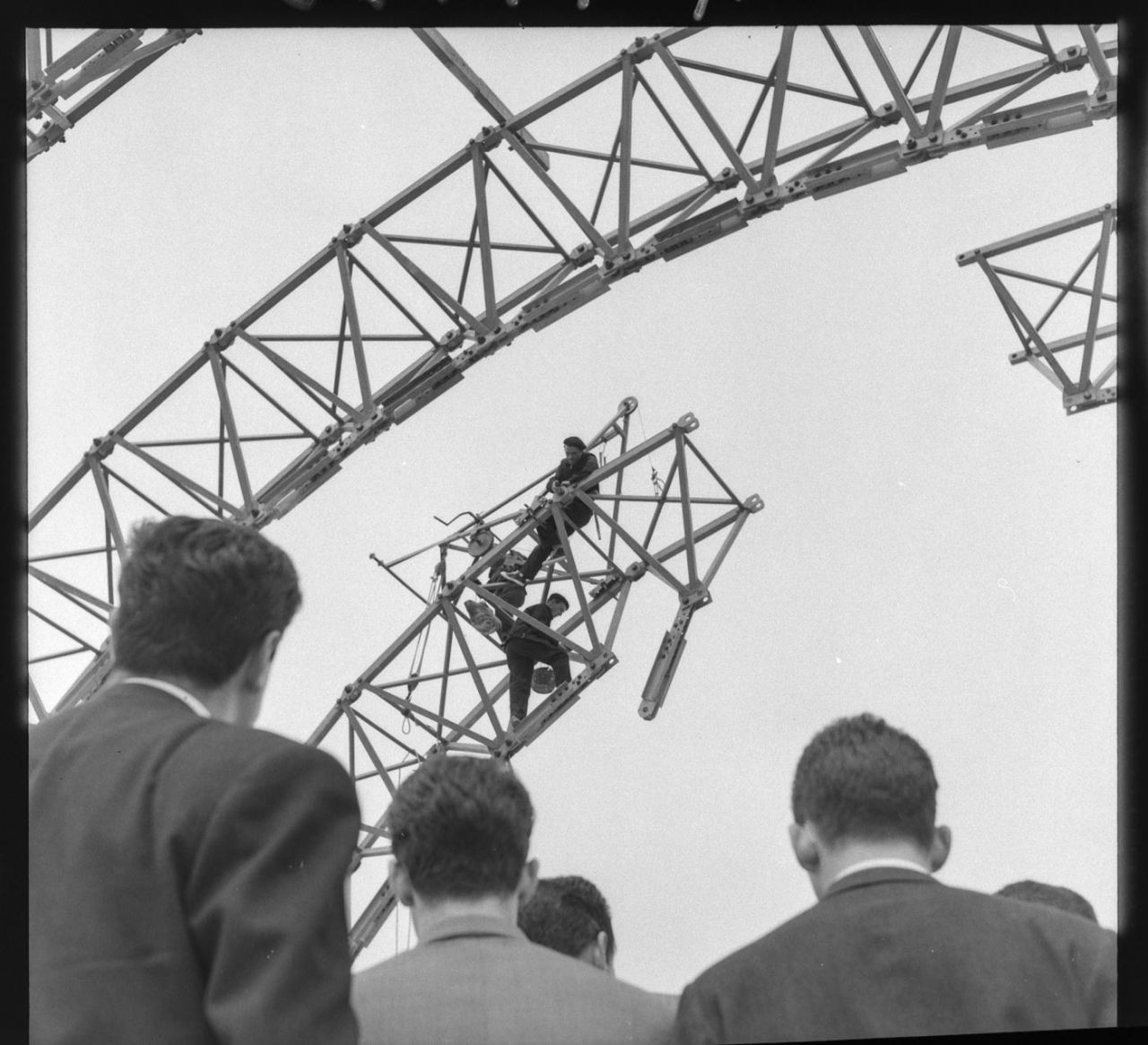 Visita de alumnos de ingeniería a las obras de la Carretera de Alcobendas
