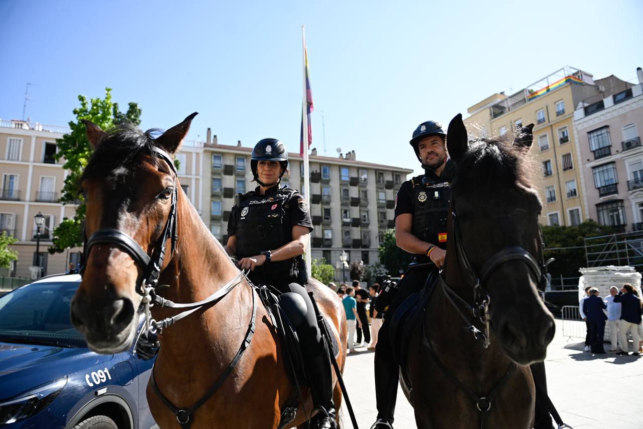 Más de 3.300 policías velarán por la seguridad en las celebraciones del Orgullo