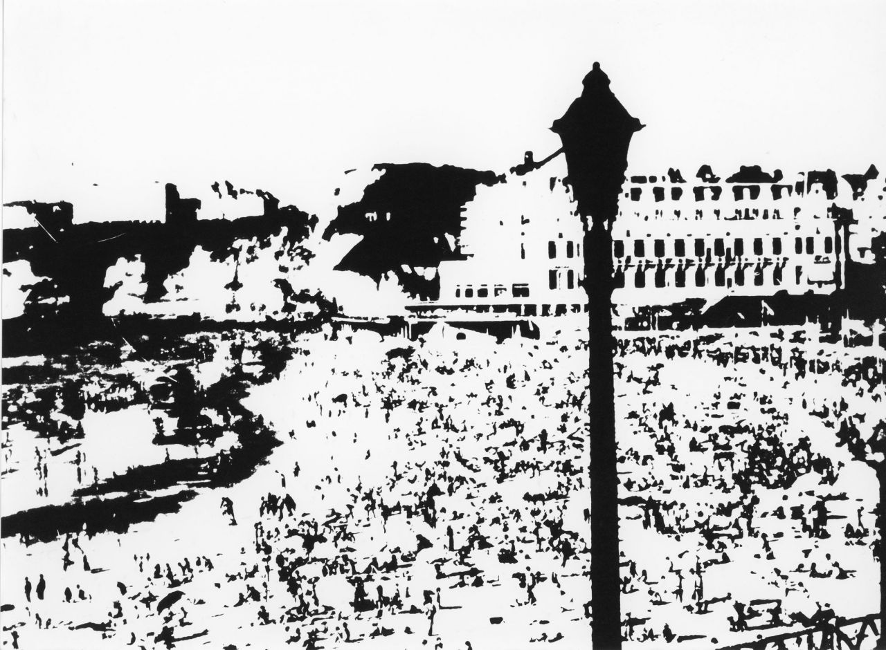  Playa de Montecarlo. 1970. 1,39 X 1,03 m. Solarización.