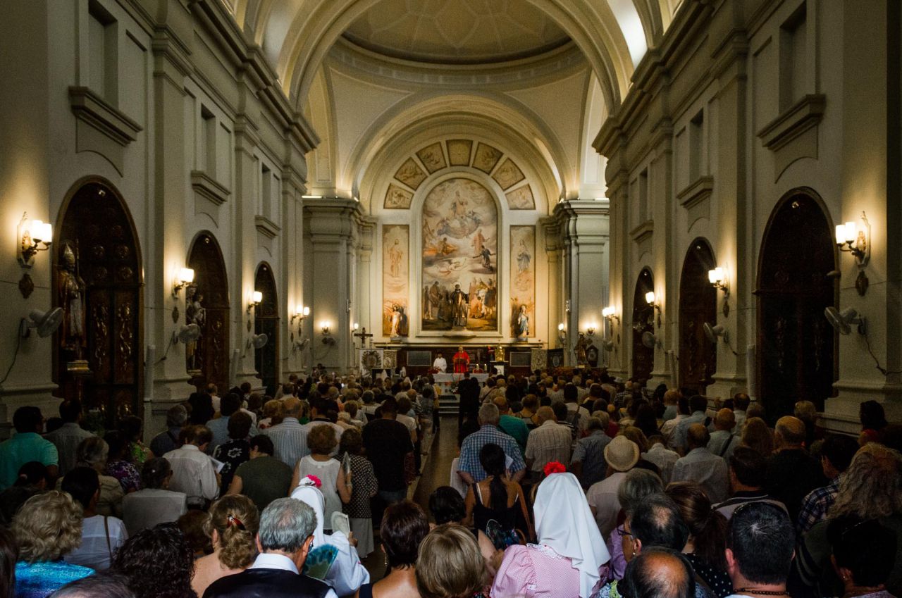 Fin de la misa de San Lorenzo que da inicio a la procesión.