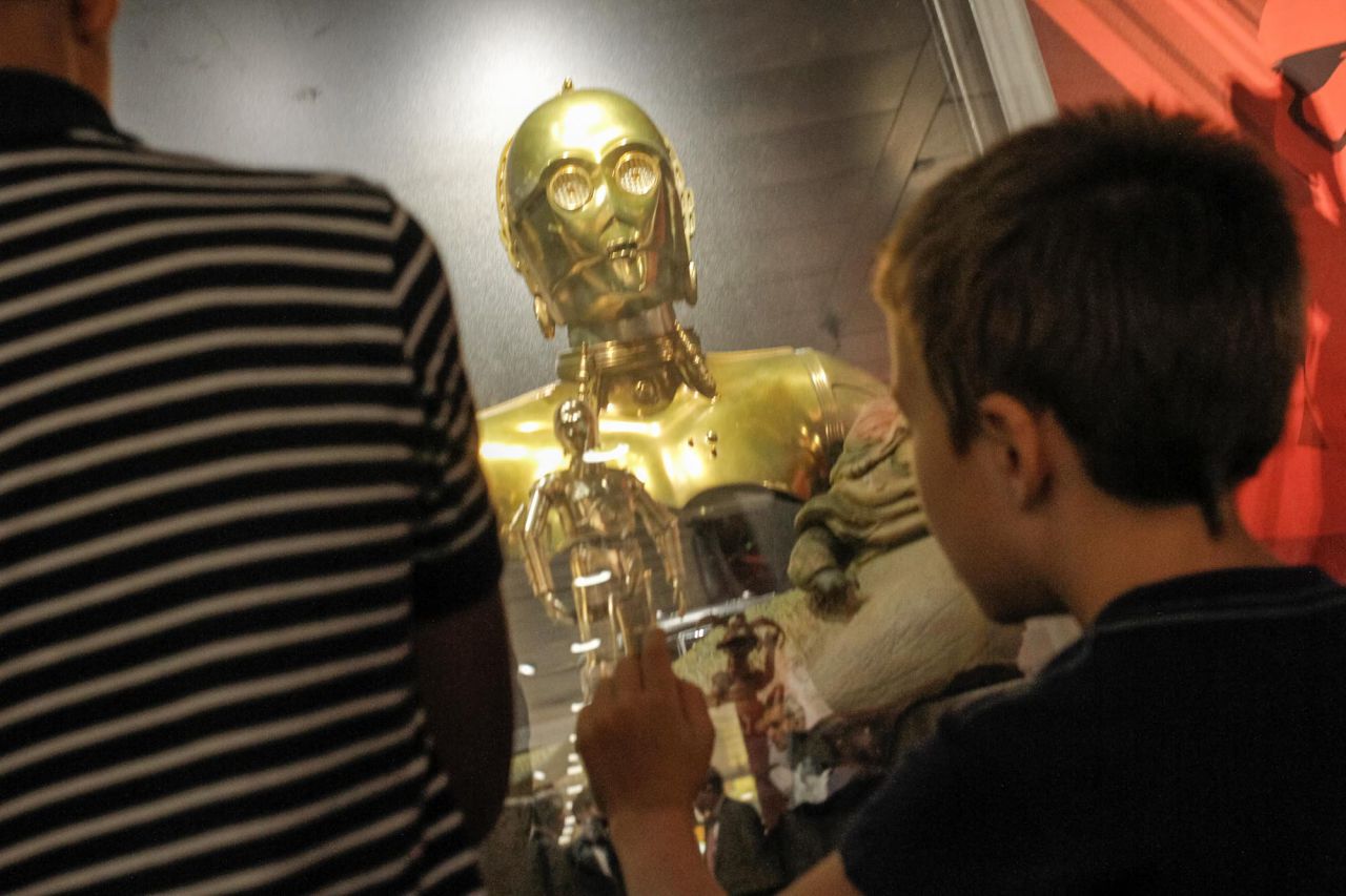 Exposición sobre la saga cinematográfica Star Wars en el Corte Inglés de Preciados.