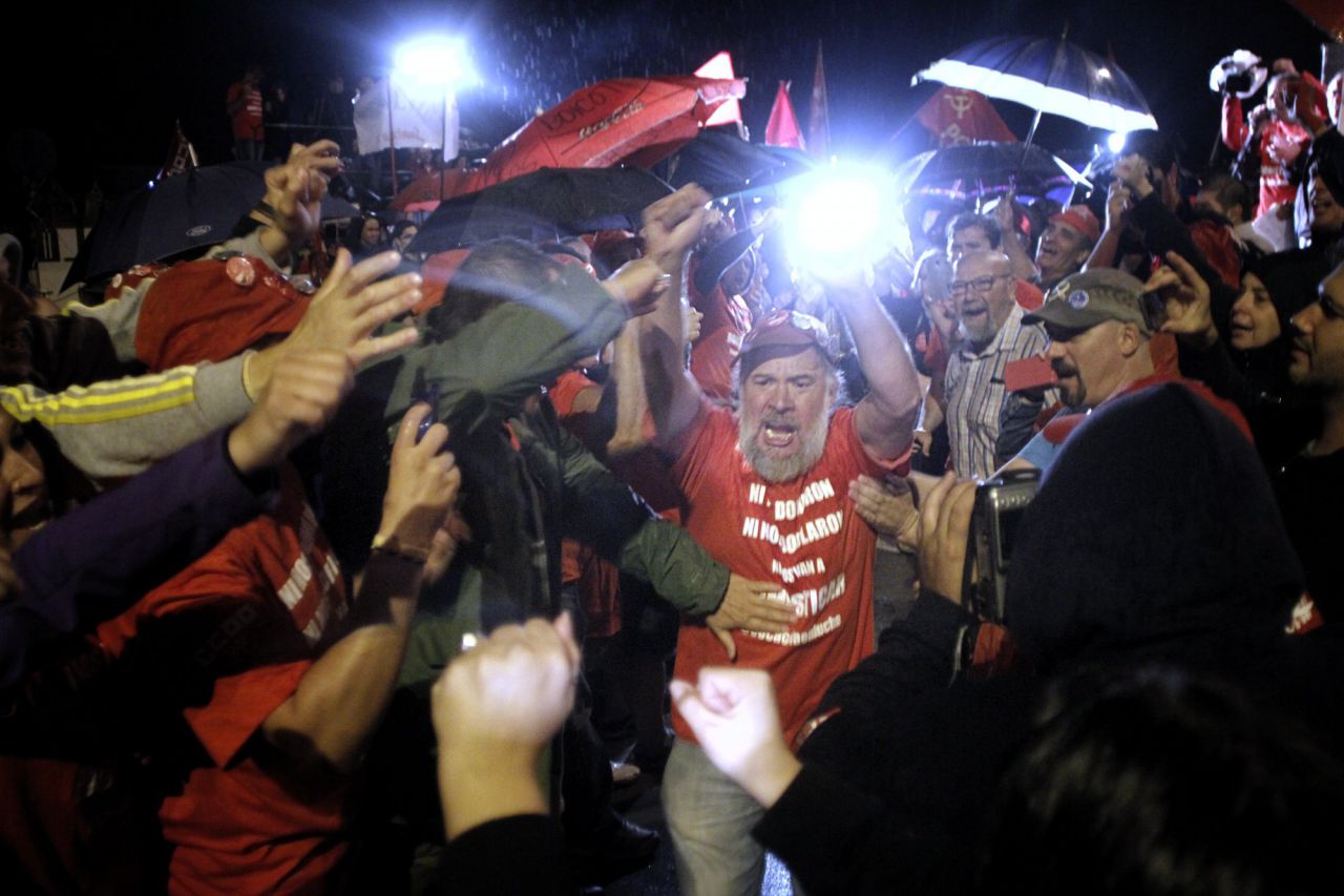 Celebración de los trabajadores afectados y readmitidos por el ERE de la fábrica de Coca-Cola