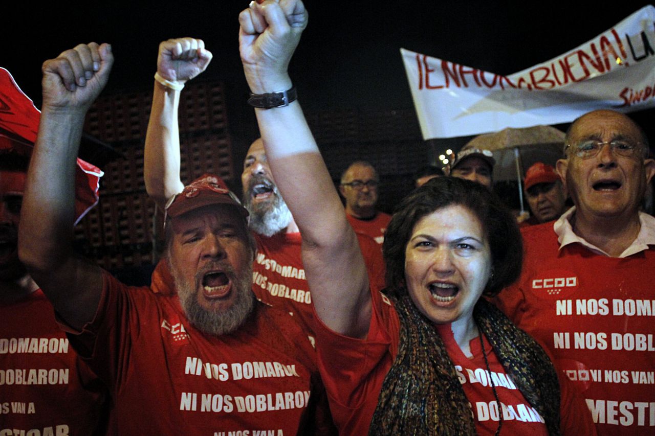 Celebración de los trabajadores afectados y readmitidos por el ERE de la fábrica de Coca-Cola