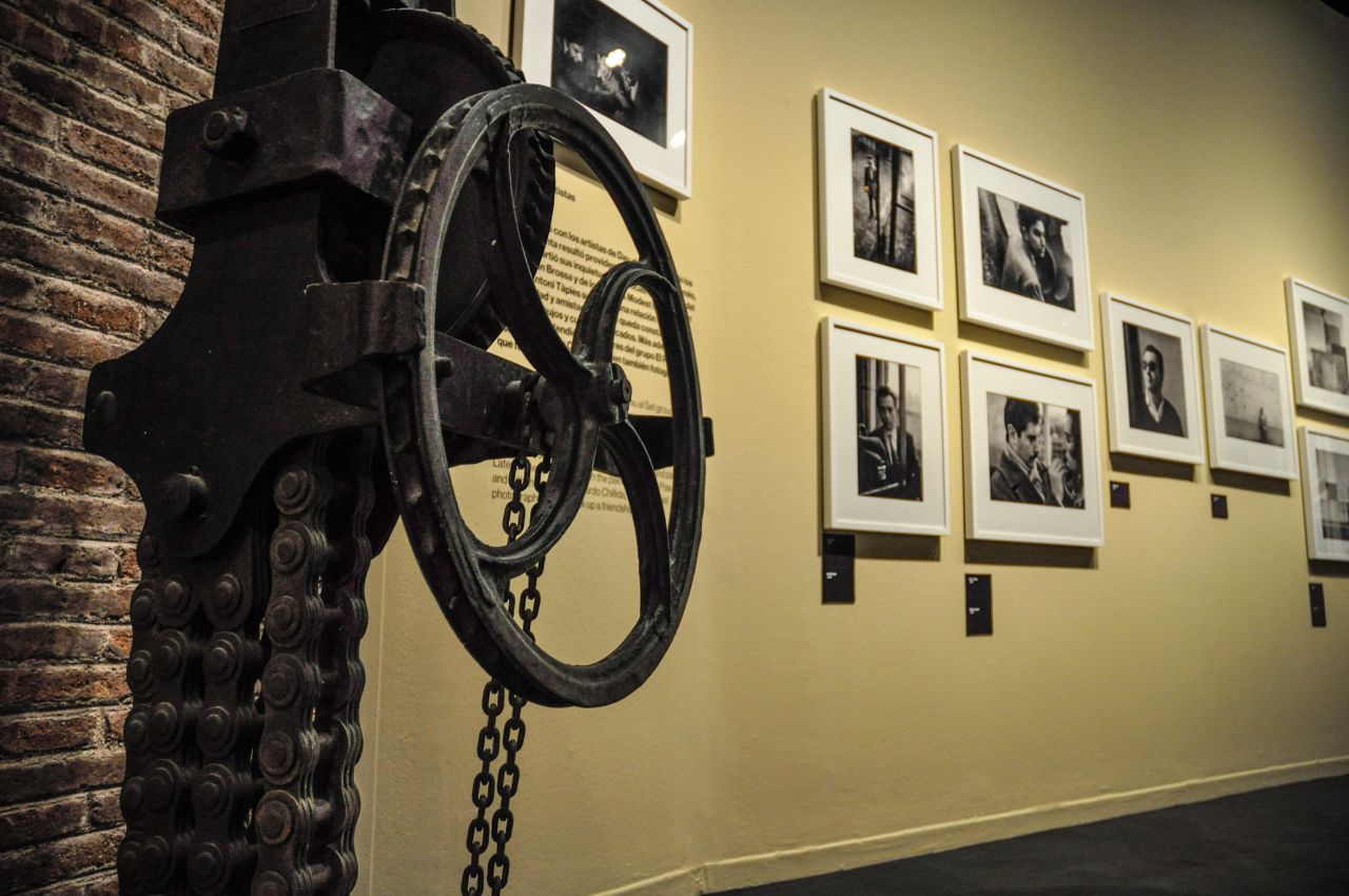 Exposición 'Flashback', de Leopoldo Pomés, en la Sala Canal de Isabel II