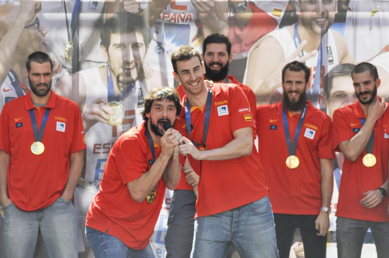 Celebración en la plaza del Callao del campeonato de Europa de baloncesto conseguido por la selección española.