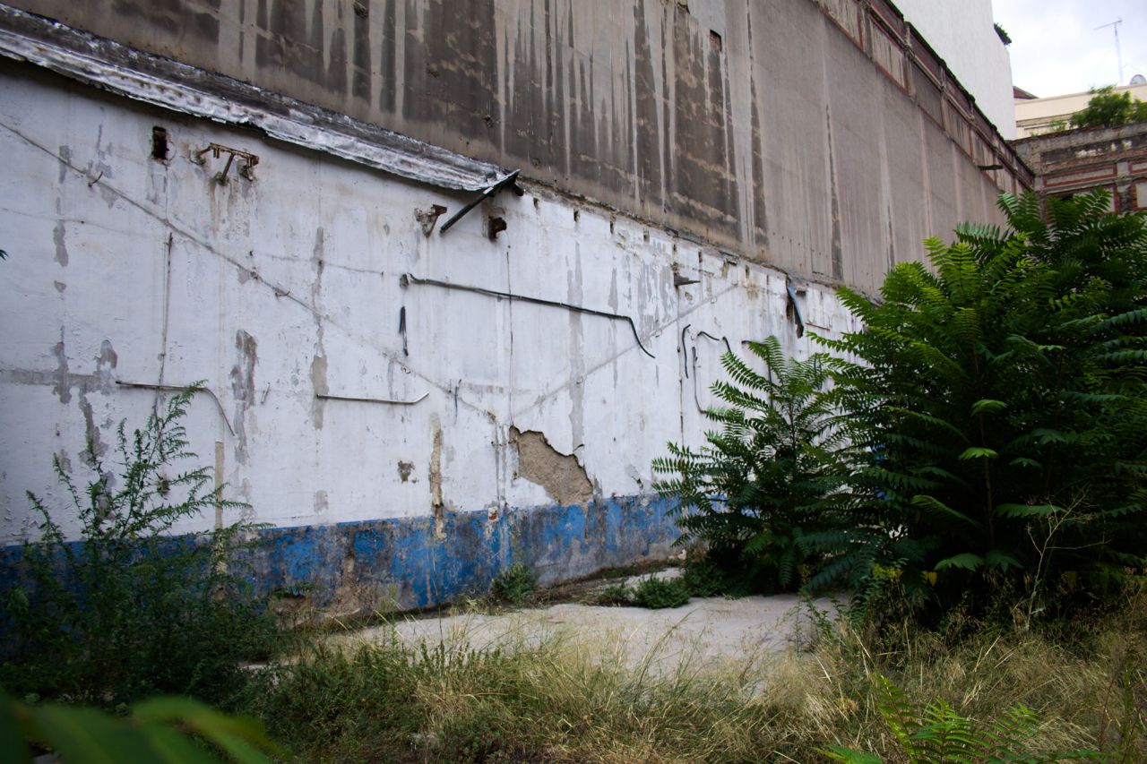 Pared del frontón Beti-Jai, estadio de pelota vasca de finales del siglo XIX, en pleno barrio de Chamberí