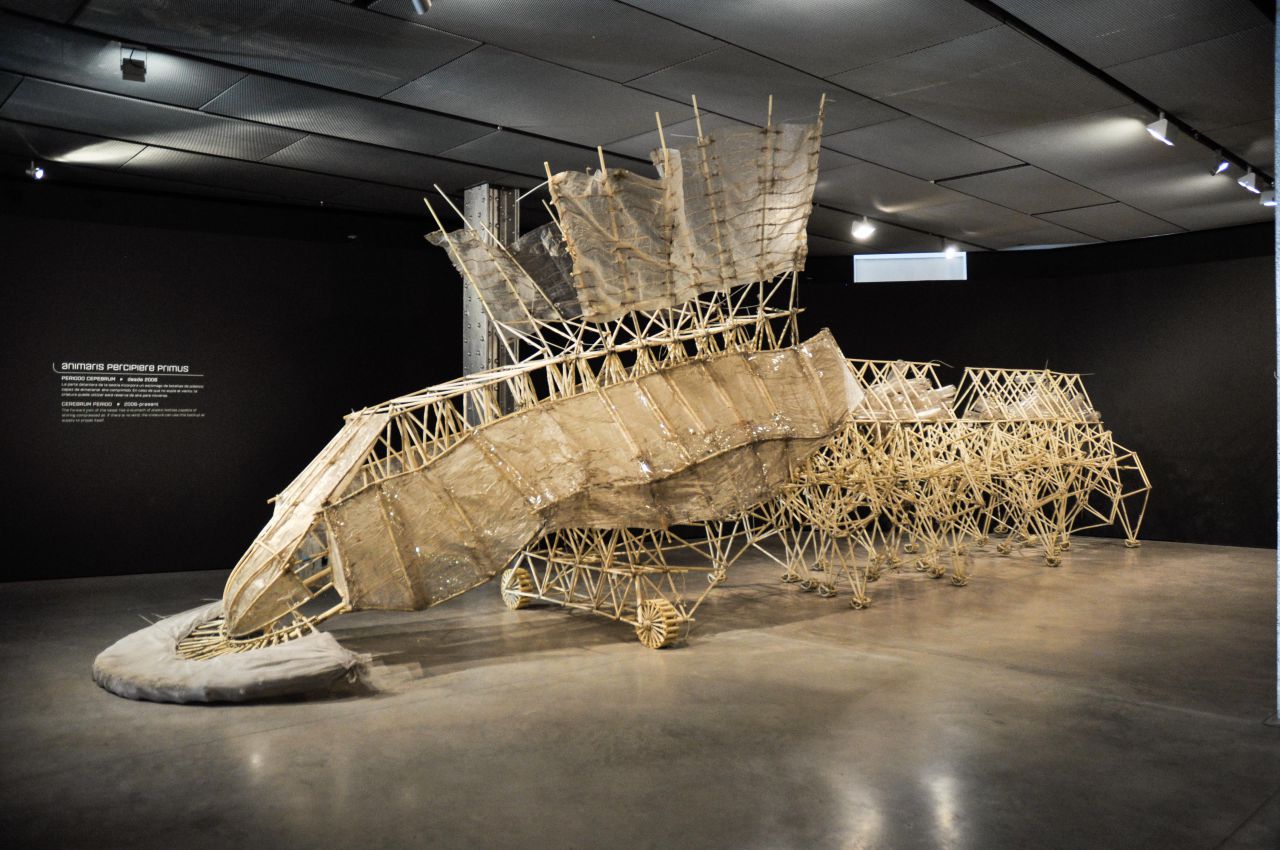 El Especio Fundación Telefónica exhibe, por primera vez en España, el universo de asombrosas criaturas del artista Holandés Theo Jansen.
