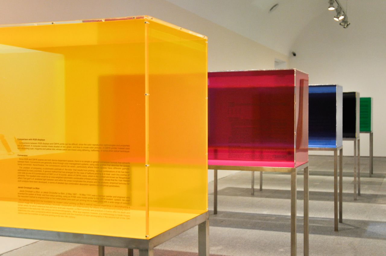 Obra de Ignasi Aballí en la exposición 'Sin principio/Sin final'