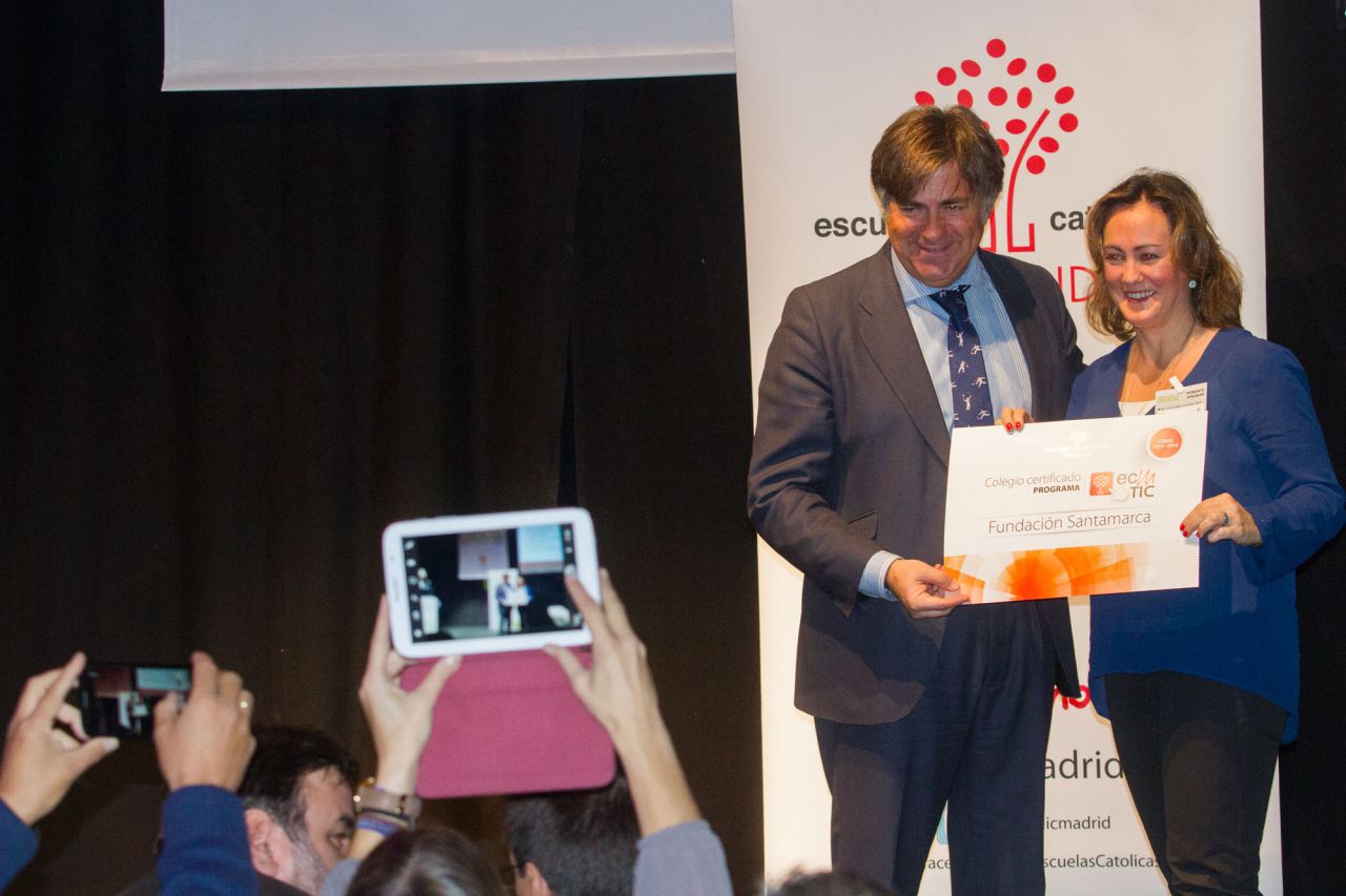Escuelás Católicas ha entregado premios a las buenas prácticas de introducción de TIC en las aulas. 