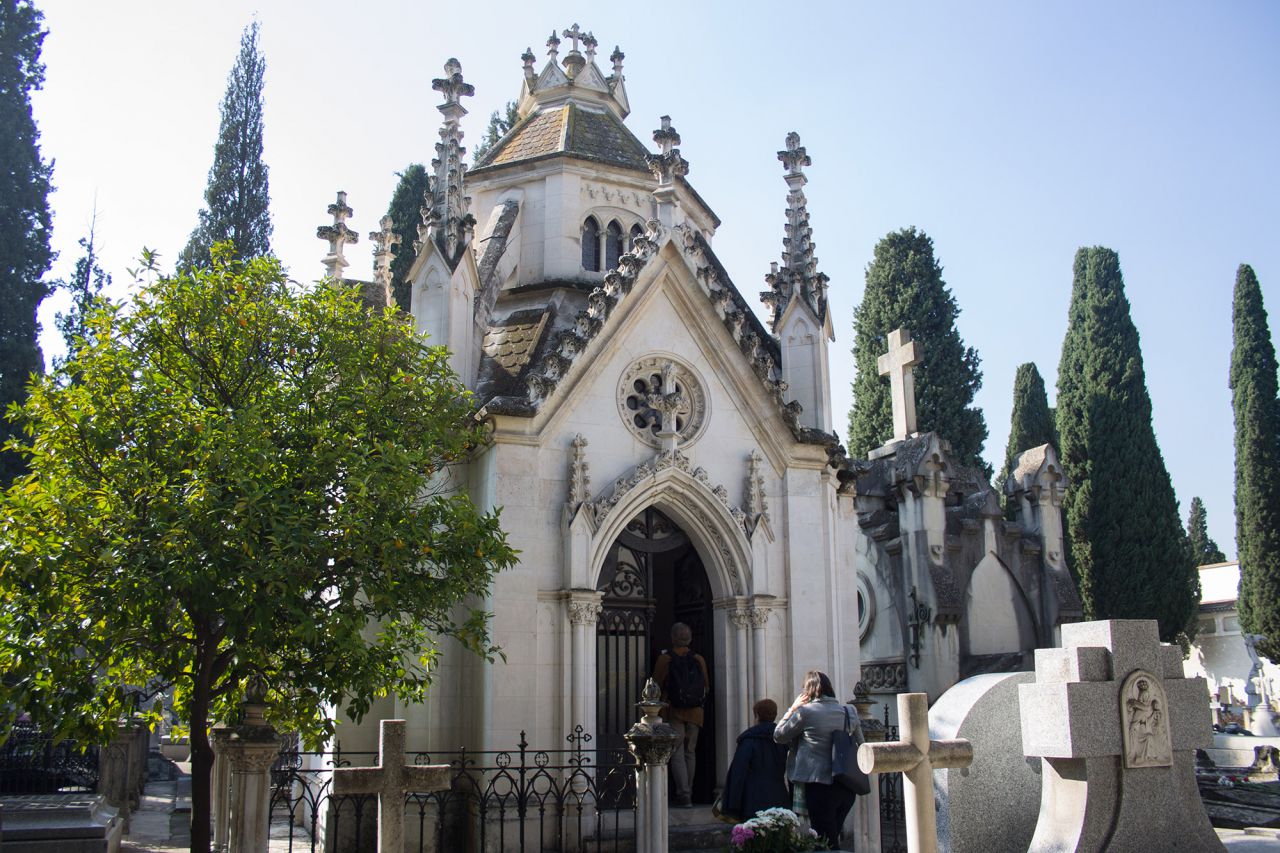 Visita guiada gratuita al Cementerio Sacramental San Justo.