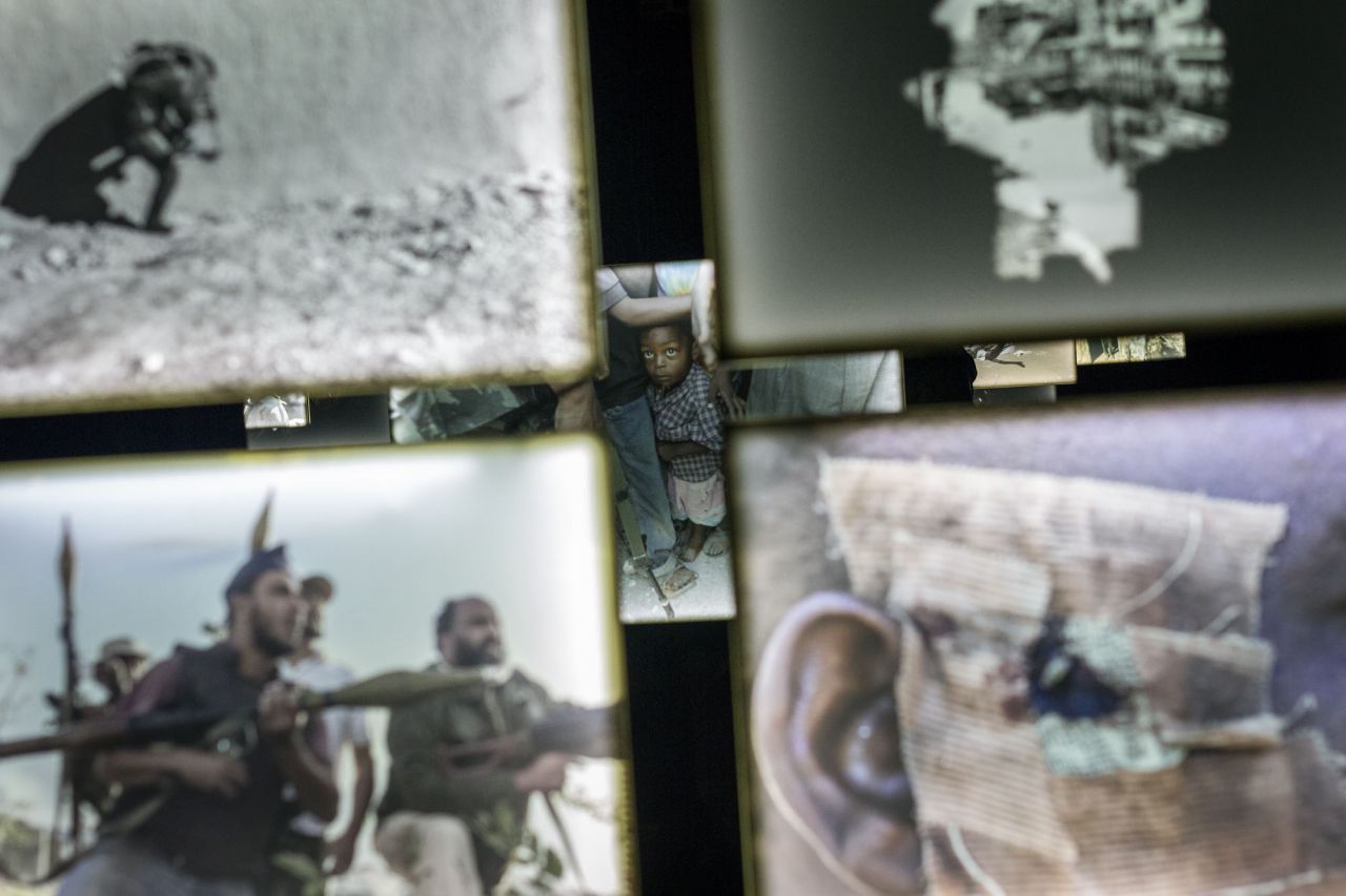 Exposición Upfront: una nueva generación de fotorreporteros hispanos en el Centro Cultural Conde Duque.